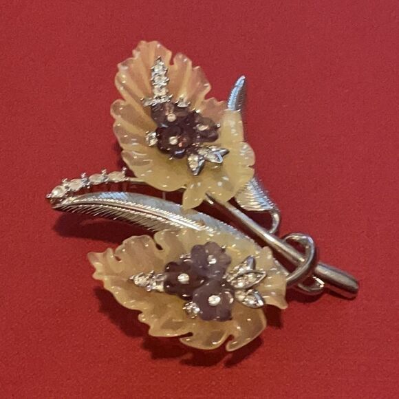 Vintage signed Nolan Miller Crystal Flower Brooch-Pin - Picture 2 of 7